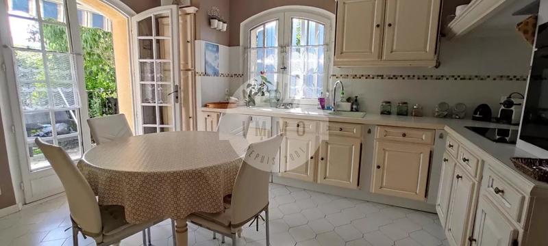 Maison - 160 m² - 5 pièces