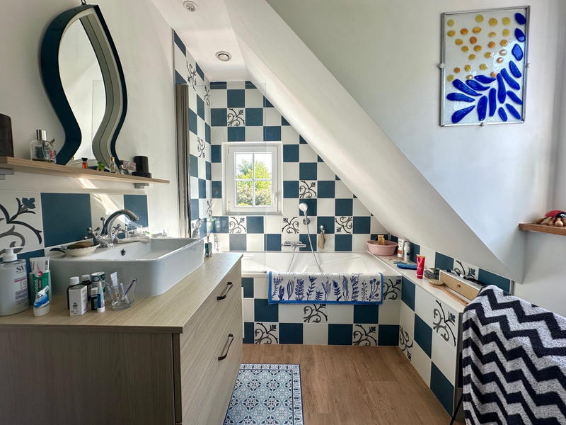 Maison - 180 m² - 9 pièces