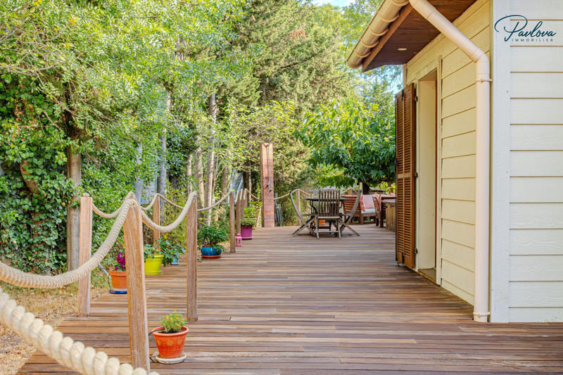 Maison - 171 m² - 7 pièces