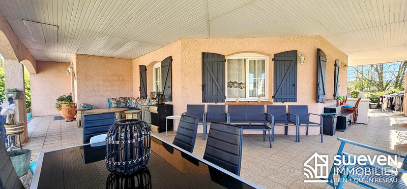 Maison - 309 m² - 8 pièces