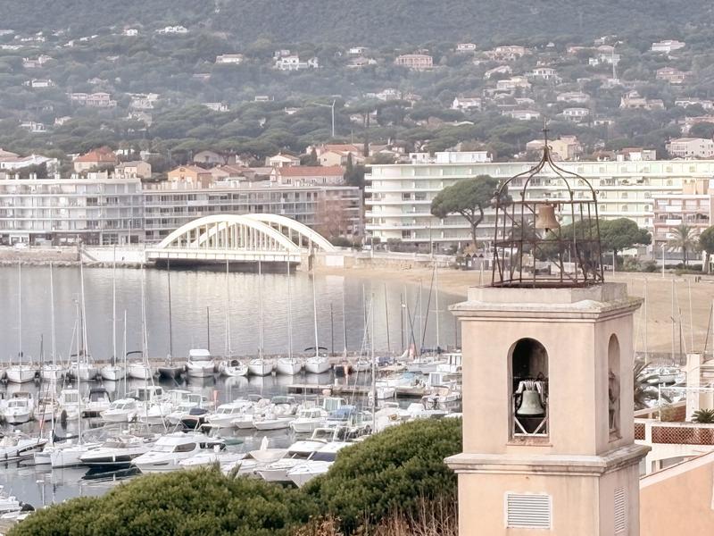 Appartement - 162 m² - 4 pièces