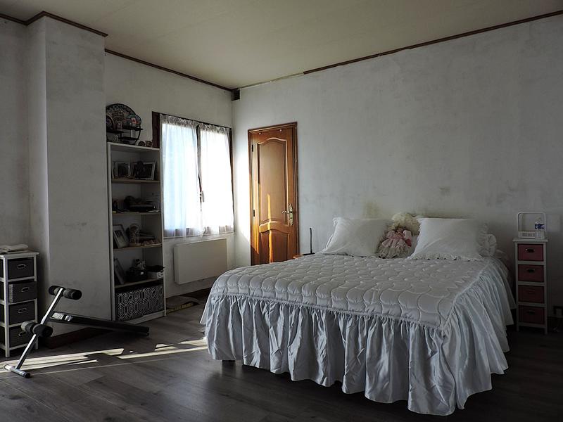 Maison - 183 m² - 8 pièces