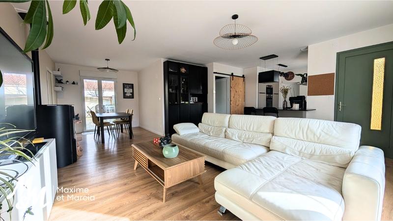 Maison - 99 m² - 5 pièces