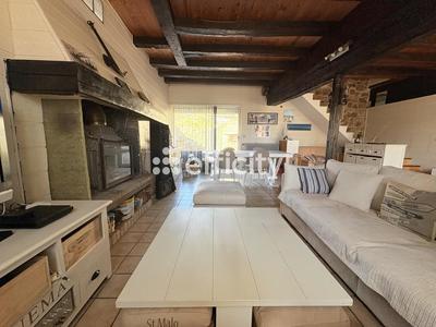 Maison - 177 m² - 7 pièces