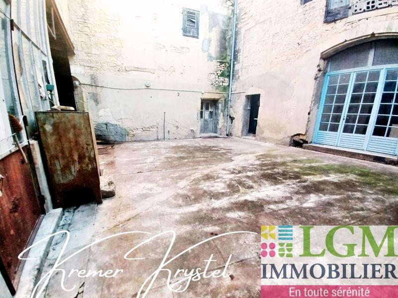 Maison - 256 m² - 7 pièces