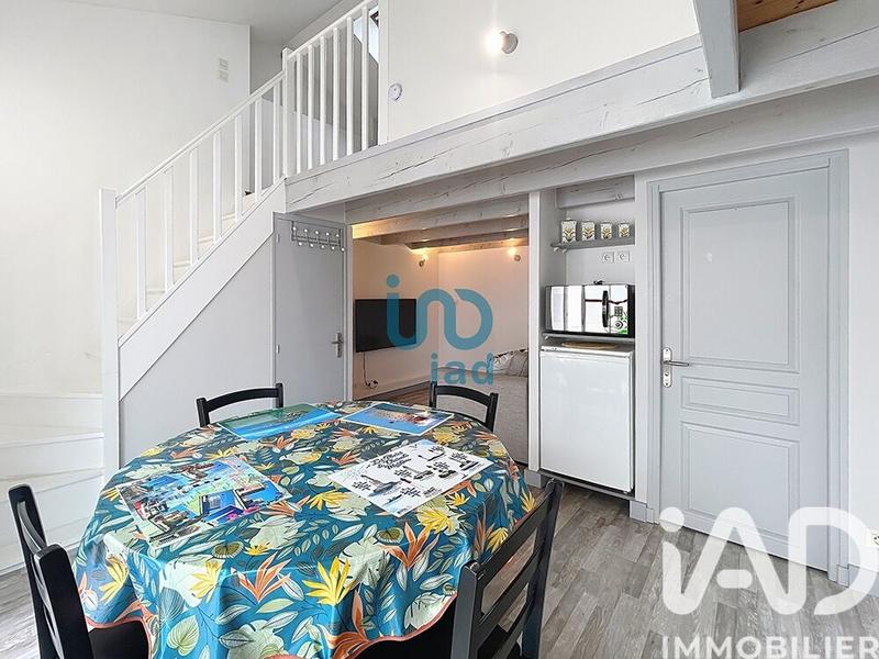 Maison - 212 m² - 8 pièces