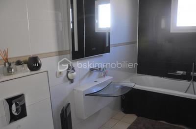 Villa - 145 m² - 6 pièces