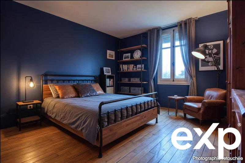 Maison - 220 m² - 11 pièces