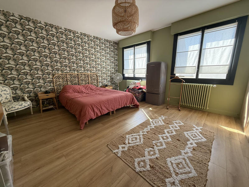 Maison - 181 m² - 6 pièces