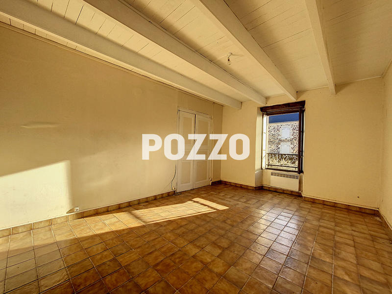 Maison - 231 m² - 10 pièces