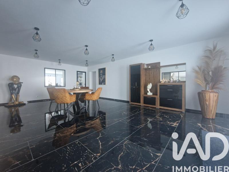 Maison - 515 m² - 16 pièces