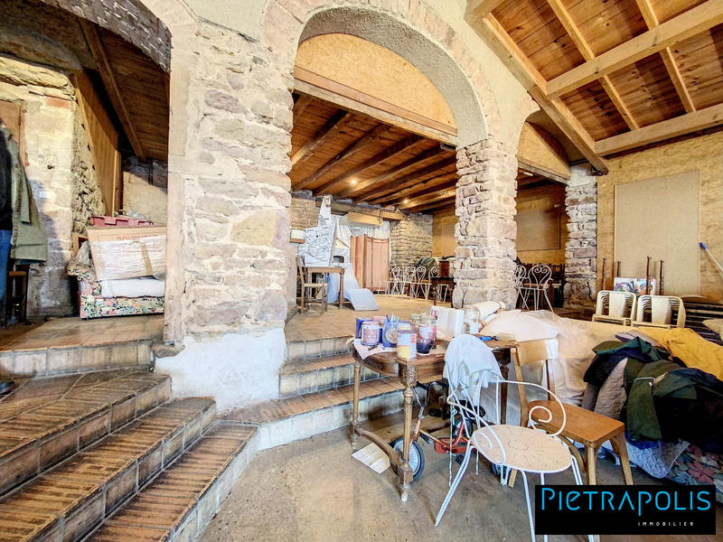 Maison - 270 m² - 8 pièces