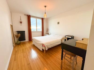 Appartement - 64 m² - 4 pièces