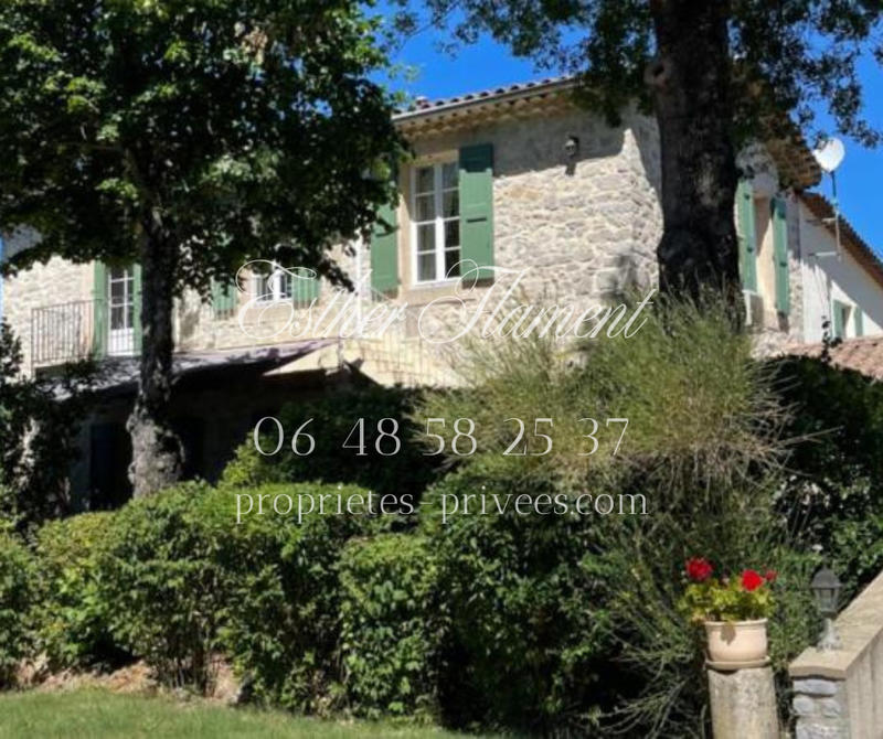 Mas - 242 m² - 8 pièces