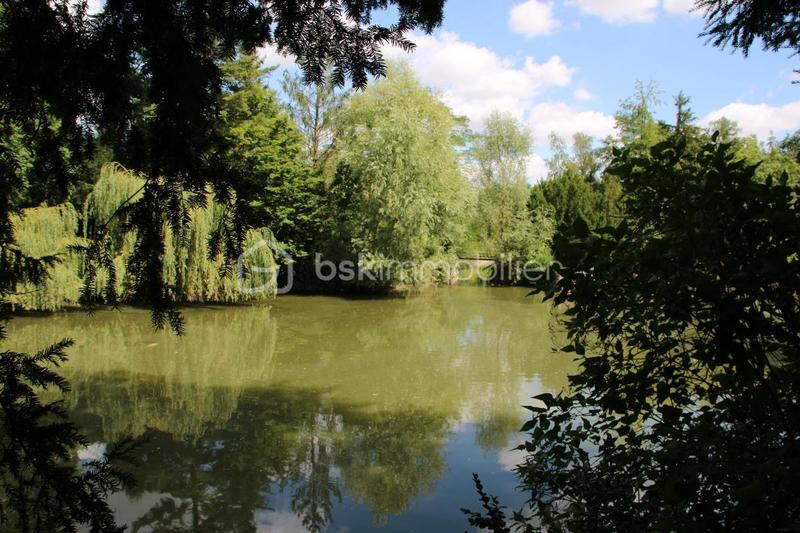 Demeure - 750 m² - 10 pièces