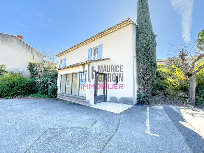 Maison - 188 m² - 13 pièces