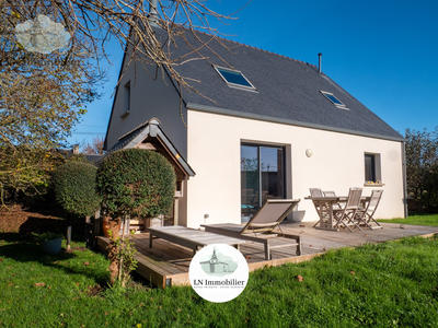 Maison - 93 m² - 5 pièces