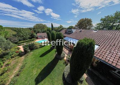 Maison - 344 m² - 7 pièces