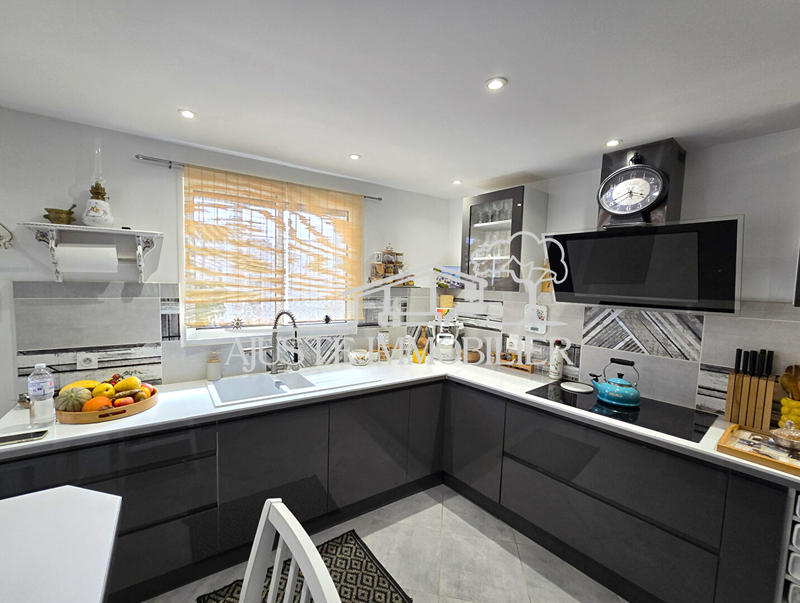 Maison - 101 m² - 4 pièces