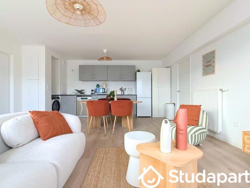 Chambre - 9 m² - 1 pièce