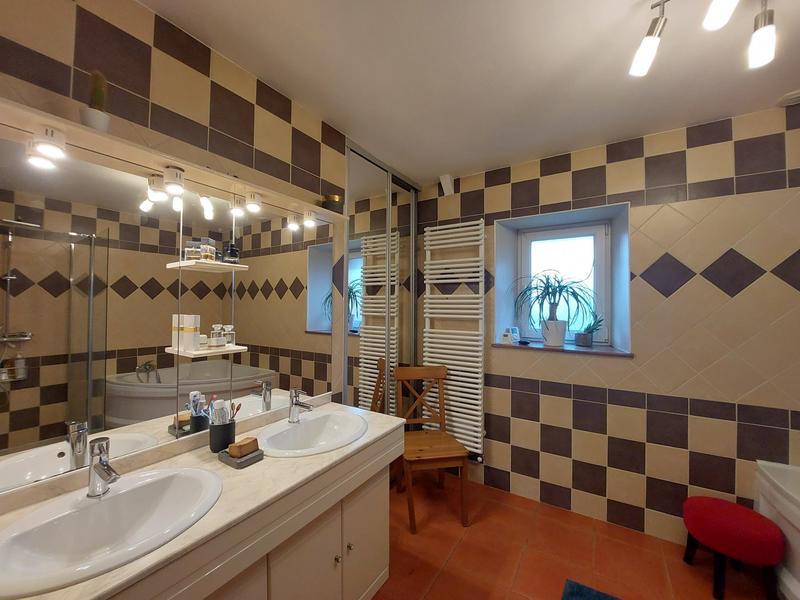 Maison ancienne - 240 m² - 8 pièces