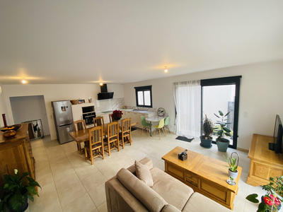 Maison - 100 m² - 4 pièces
