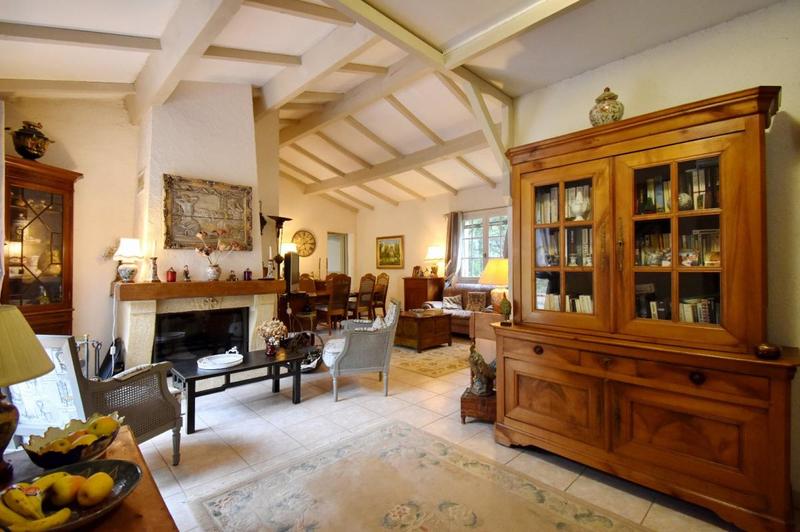 Maison - 195 m² - 7 pièces