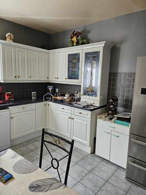 Maison traditionnelle - 236 m² - 14 pièces