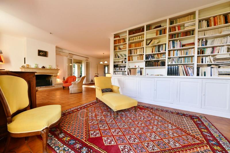 Villa - 190 m² - 9 pièces