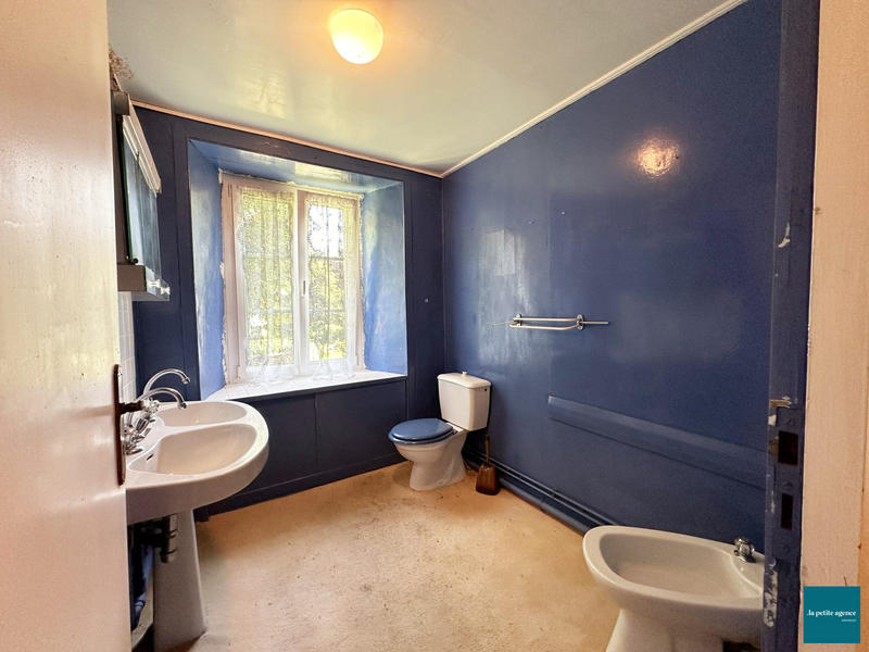 Maison traditionnelle - 170 m² - 8 pièces