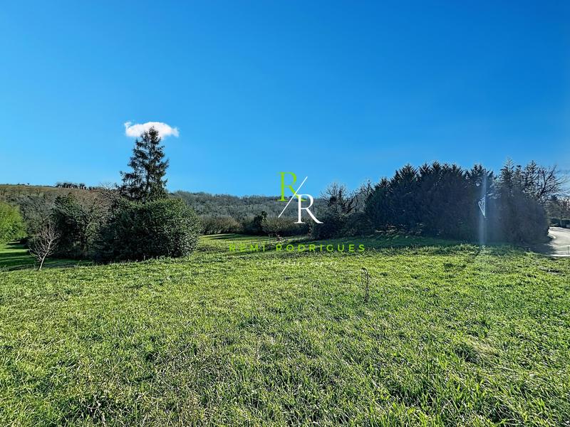 Terrain constructible - 1 957 m²