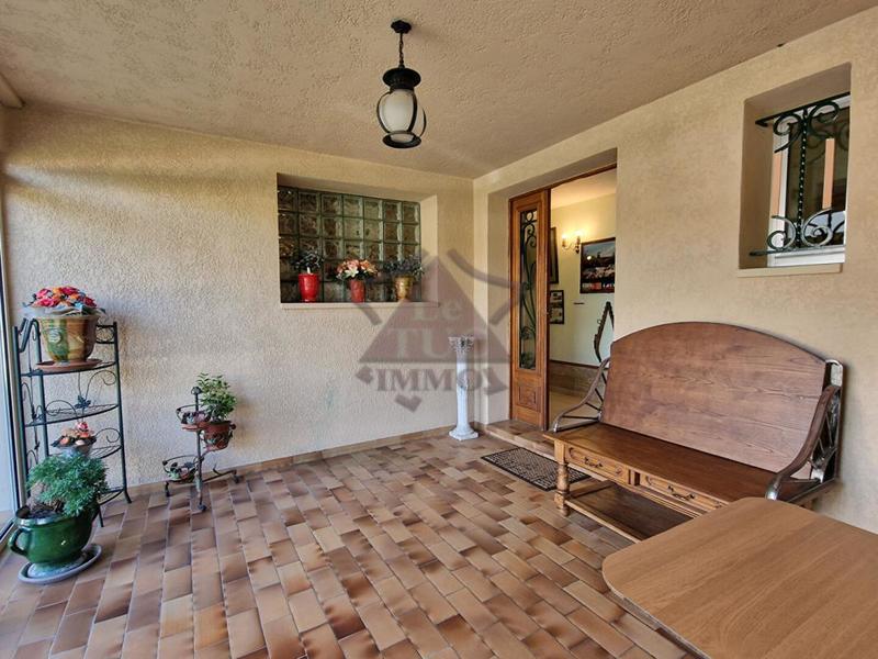 Maison - 240 m² - 9 pièces