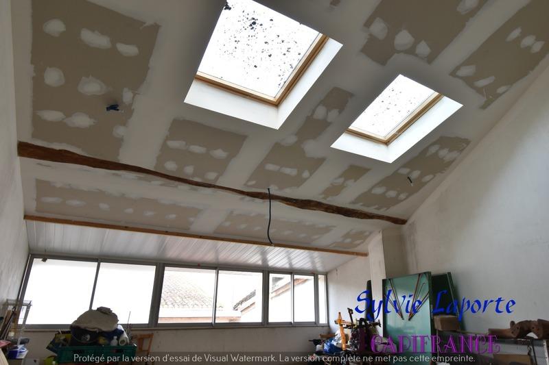 Appartement - 256 m² - 11 pièces