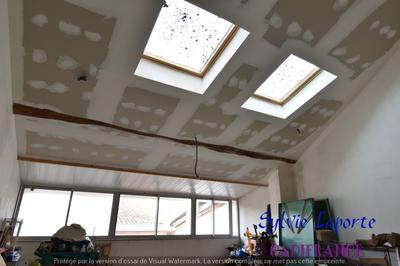 Appartement - 256 m² - 11 pièces