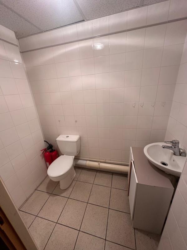 Local d'activités - 25 m² - 2 pièces