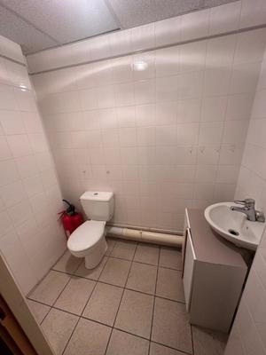 Local d'activités - 25 m² - 2 pièces