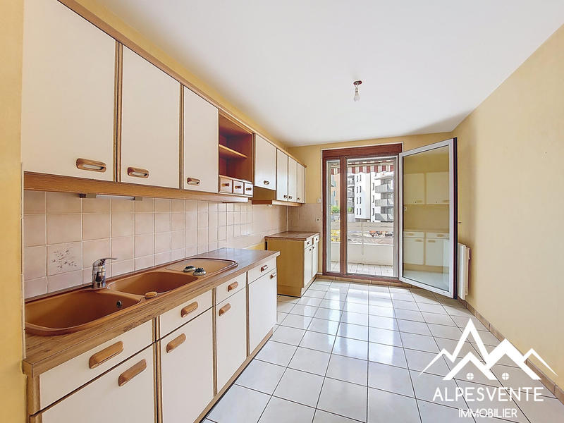 Appartement - 76 m² - 3 pièces