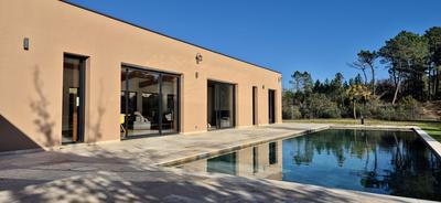 Maison contemporaine - 290 m² - 8 pièces