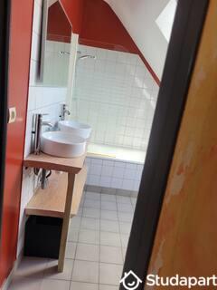 Chambre - 11 m² - 1 pièce