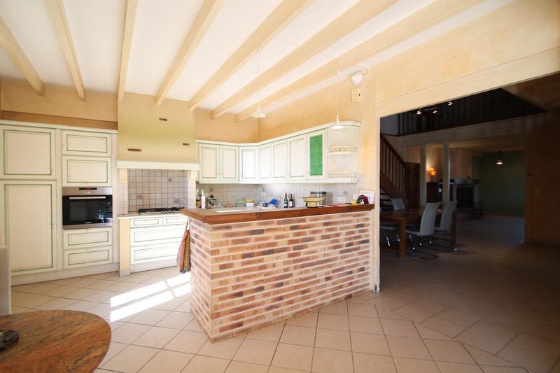 Maison - 268 m² - 8 pièces