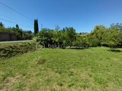Terrain constructible - 920 m²