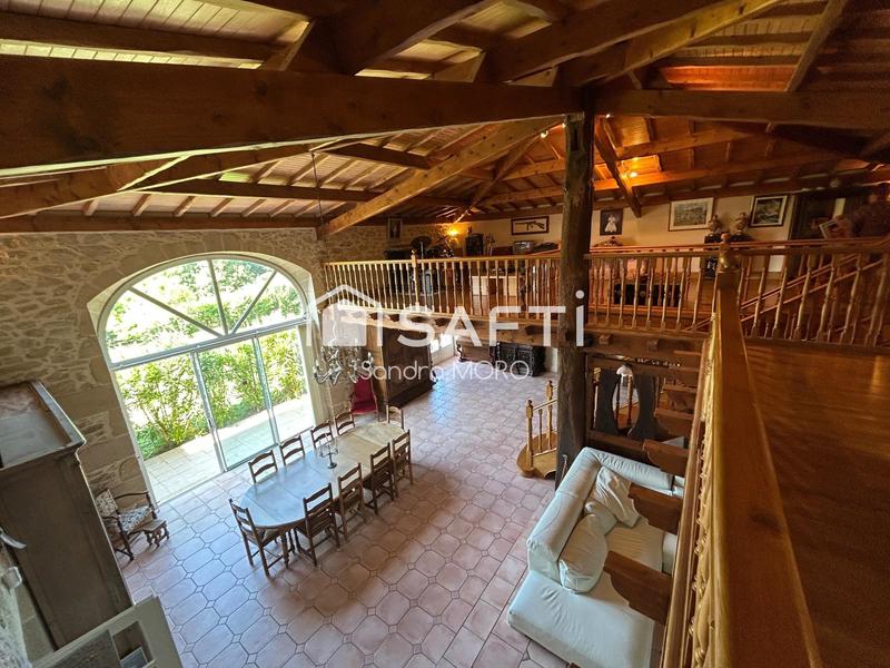 Maison de maîtres - 350 m² - 10 pièces