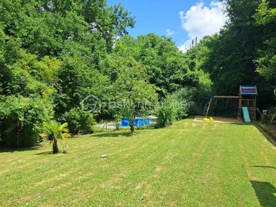 Château - 122 m² - 6 pièces