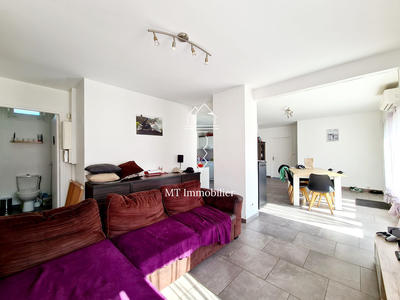 Maison - 94 m² - 5 pièces