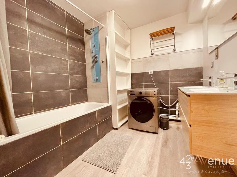 Appartement - 80 m² - 4 pièces