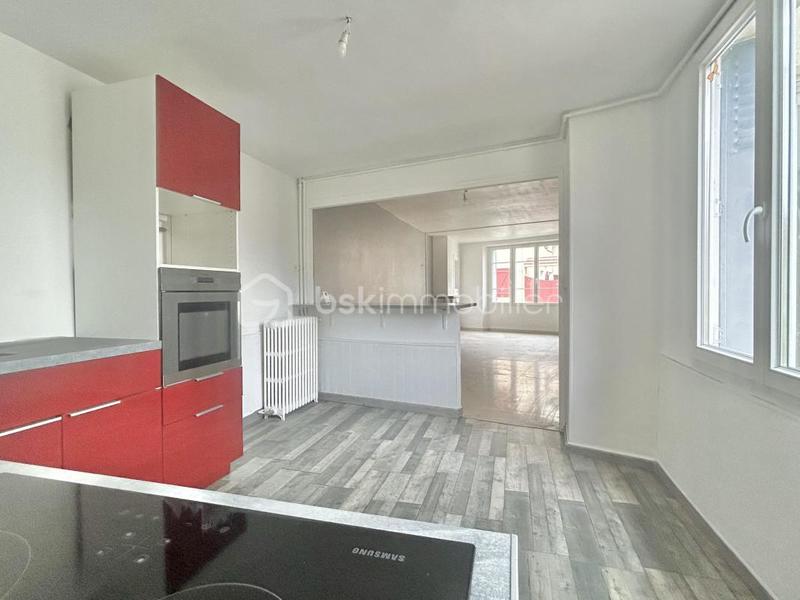 Maison - 157 m² - 8 pièces