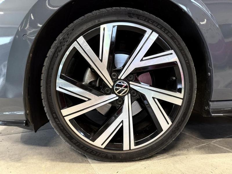 Volkswagen Golf VIII 2.0 Tdi Scr - 150 Bv Dsg7 Berline R-Line / Garantie 12 Mois