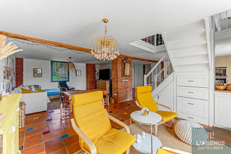 Maison - 239 m² - 8 pièces