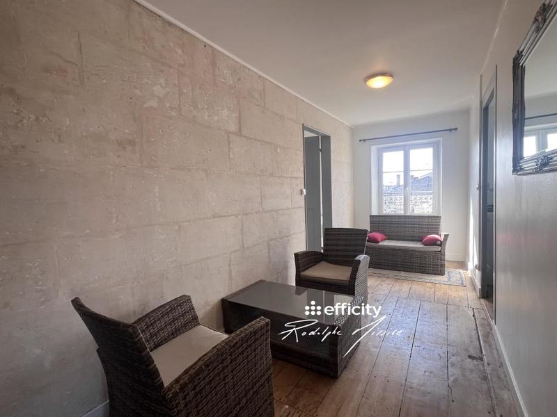 Maison - 240 m² - 8 pièces