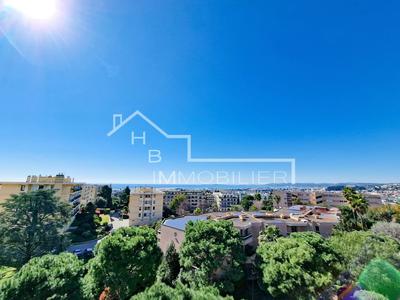 Appartement - 97 m² - 3 pièces